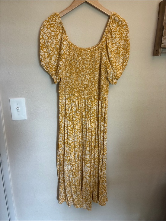 APRICOT Dresses & Skirts - Apricot Yellow Floral Smocked Puff Sleeve Midi Dress size 10